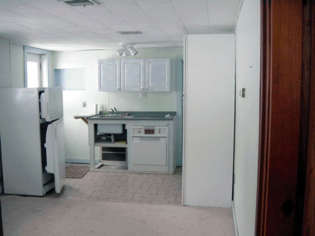 kitchenette.jpg