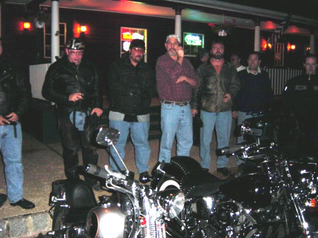 hooligansatmurphys_outside1.jpg